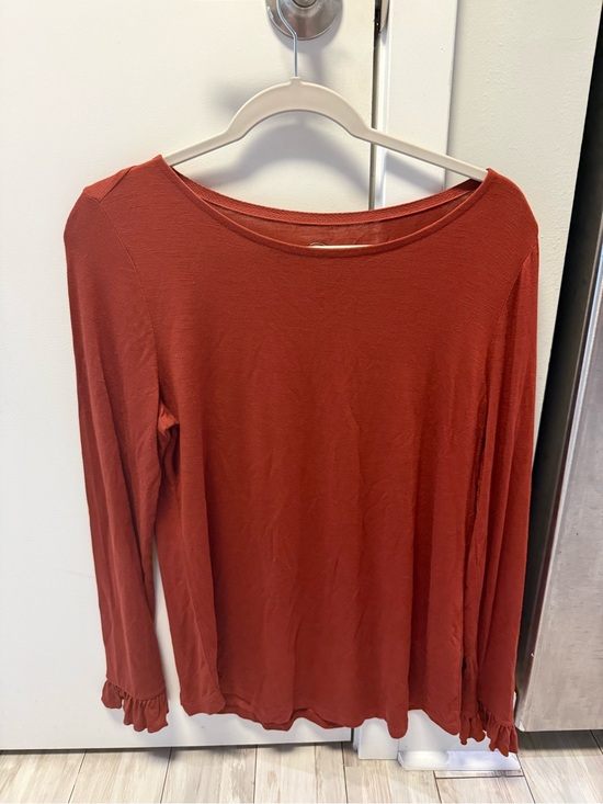 Maurices Tops - Maurices Rust Long Sleeve Ruffle Cuff Top
